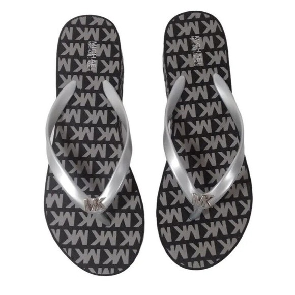 Michael Kors Bedford Sz 10 Platform Thong Flip Flops Wedge Sandals Mk Logo PVC - Picture 9 of 10